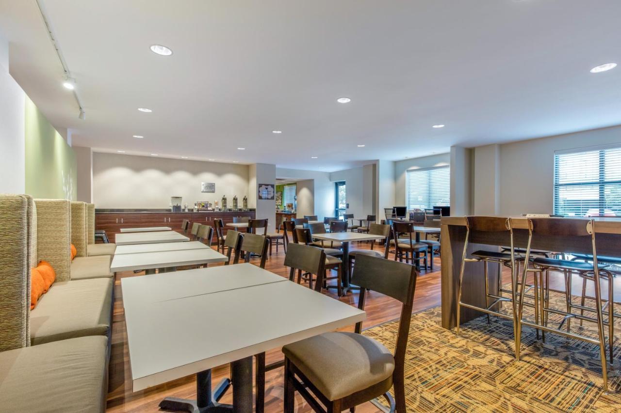 Mini-hôtel Comfort St Louis Airport 3*